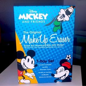 Mickey Makeup Eraser NWOT.
